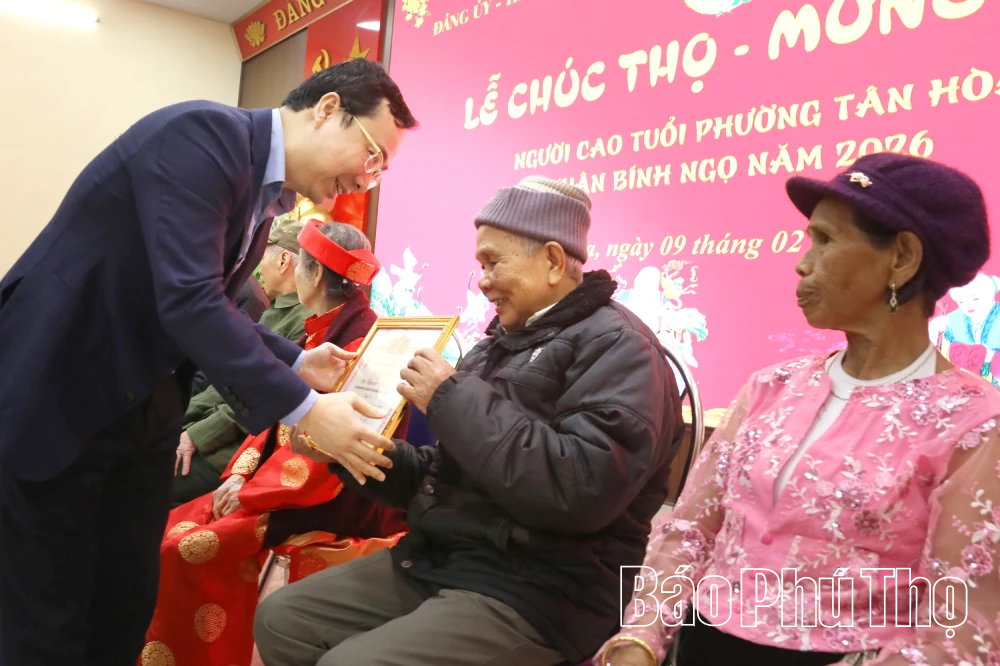 Phường Tân Hòa tổ chức Lễ chúc thọ - mừng thọ 286 người cao tuổi