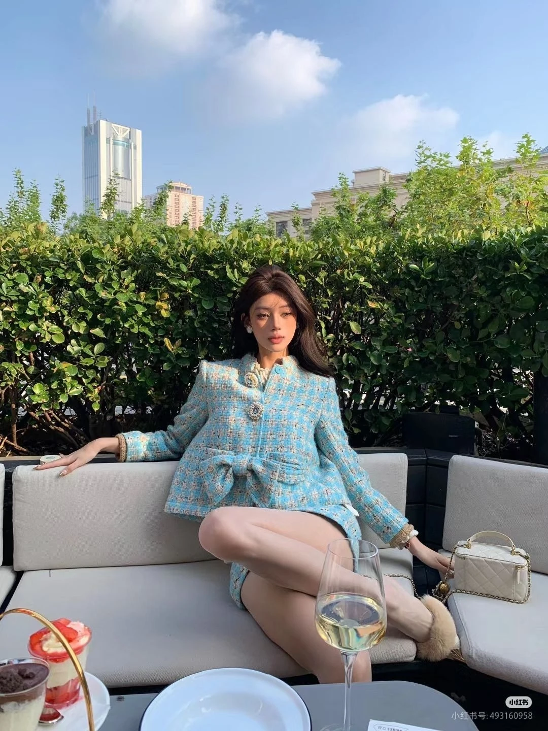 Cách phối đồ đi chơi Tết đơn giản và sang