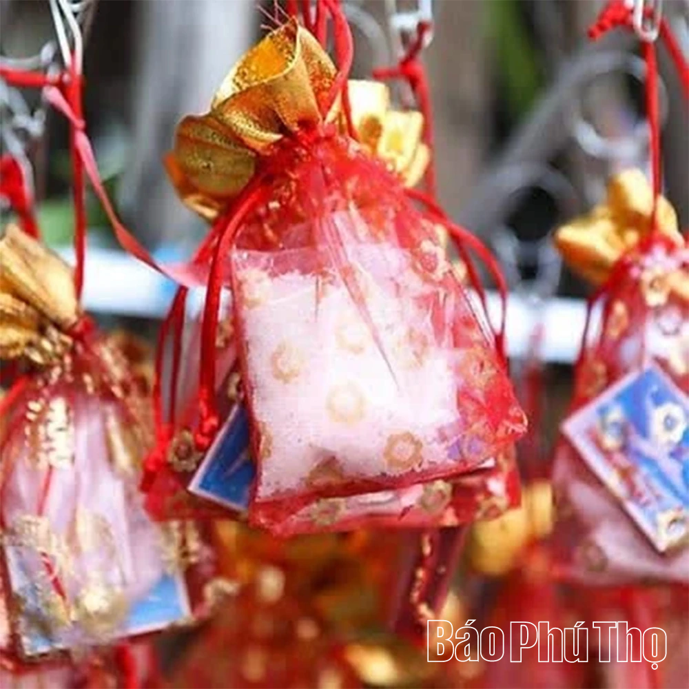 Nét đẹp mua muối đầu năm