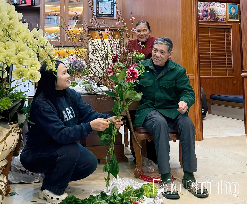 Giữ hồn Tết Việt trong xã hội hiện đại