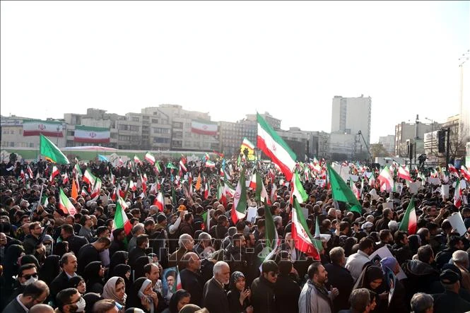 Iran họp tìm nguyên nhân bất ổn và ngăn tái diễn biểu tình