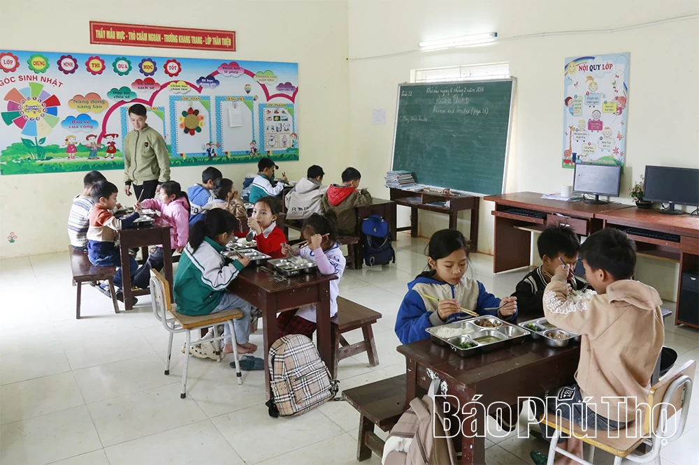 Hồ trên núi