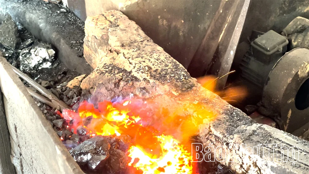 Giữ “những đóa hoa lửa” nghìn năm rực rỡ trong kỷ nguyên số