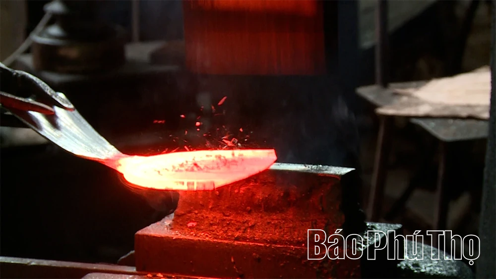 Giữ “những đóa hoa lửa” nghìn năm rực rỡ trong kỷ nguyên số