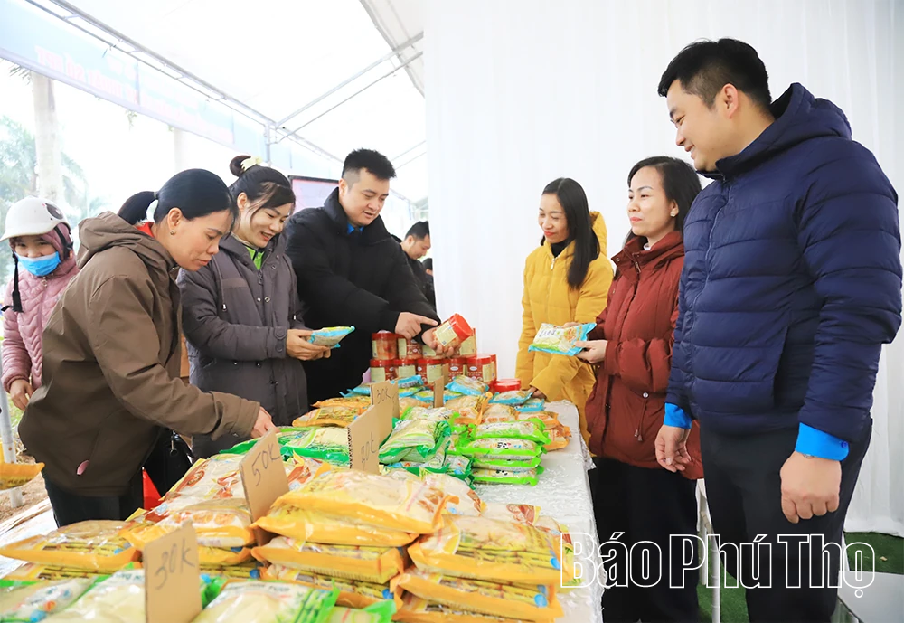Xuân ấm - Hướng về công nhân lao động