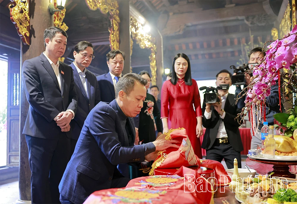 Lễ giỗ Tổ Mẫu Âu Cơ ngày “Tiên thăng”