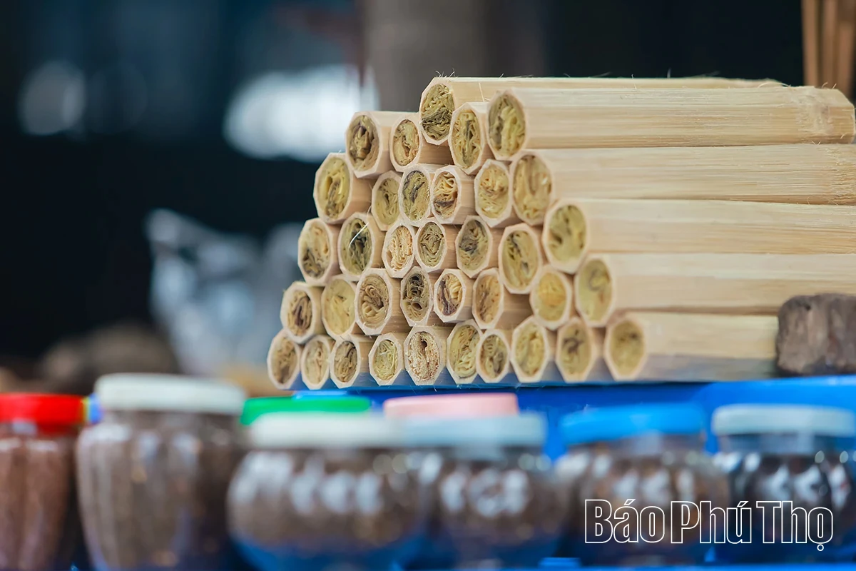 Sắc Xuân trên đèo Đá Trắng