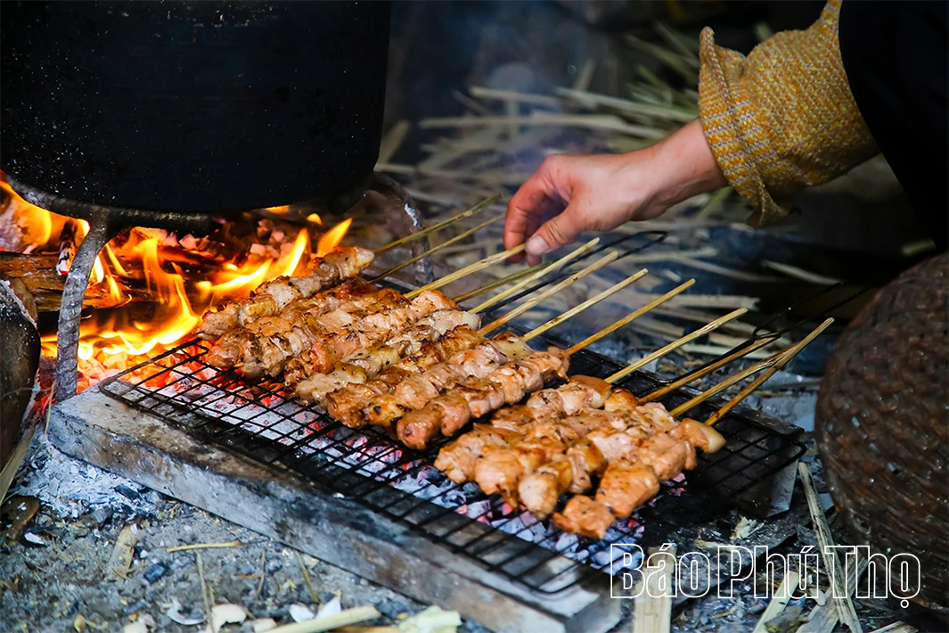 Sắc Xuân trên đèo Đá Trắng