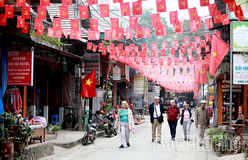 Bản Lác - điểm hẹn mùa xuân