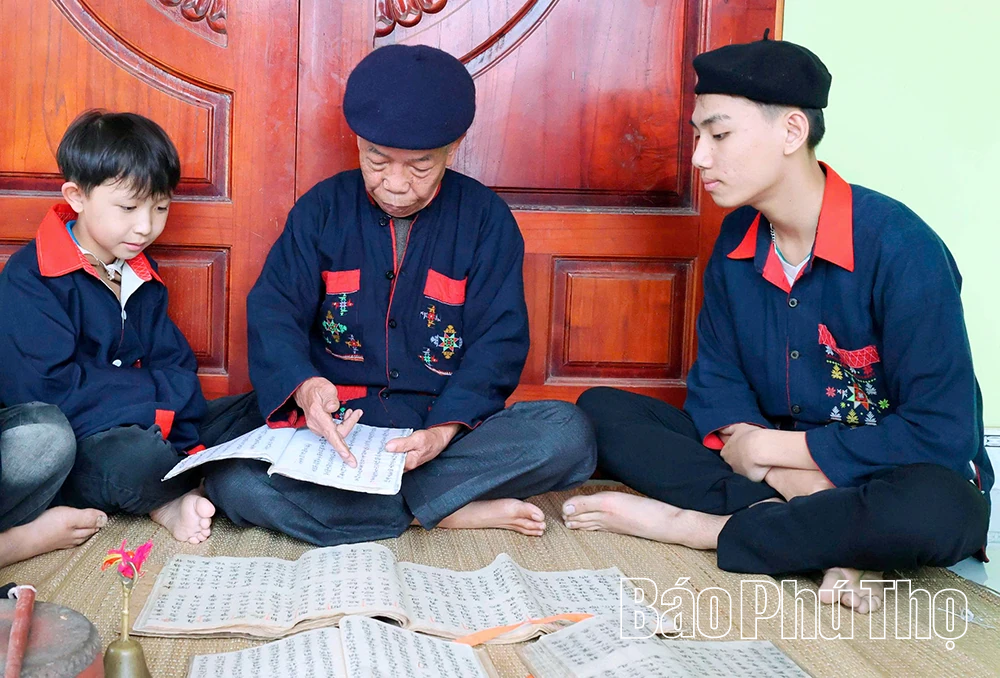 Phát huy giá trị văn hóa truyền thống của người Dao quần chẹt