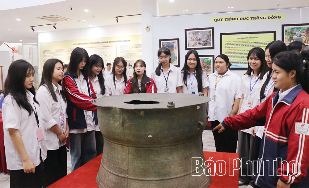 Âm vang trống Mường