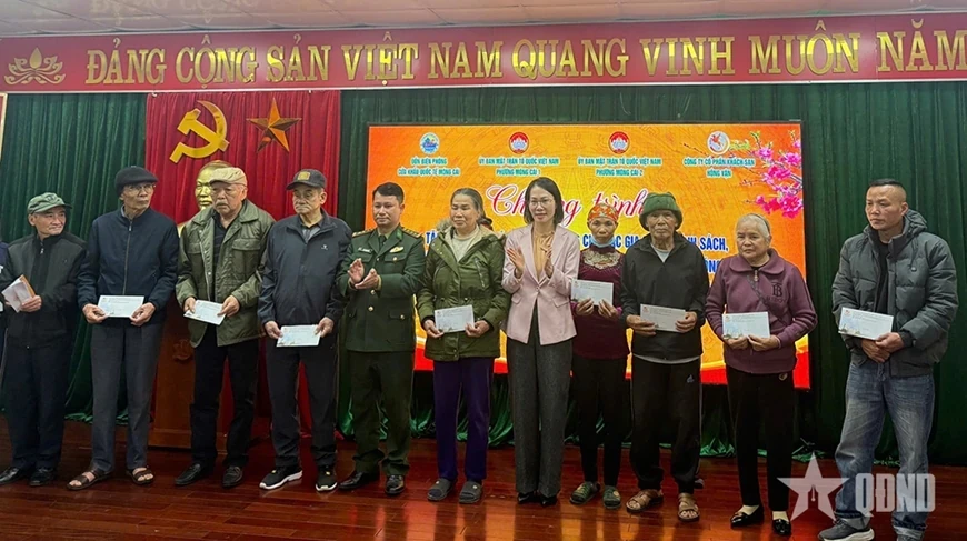 Giữ mùa Xuân nơi phên giậu Tổ quốc