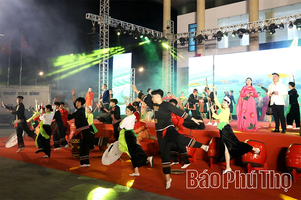 Giao lưu văn nghệ mừng Đảng, mừng Xuân Bính Ngọ 2026 tại phường Hòa Bình