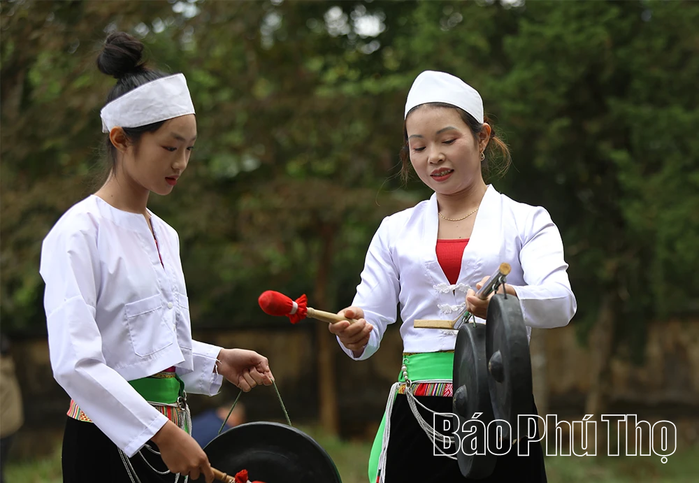 Tiếng chiêng Mường gọi Xuân về