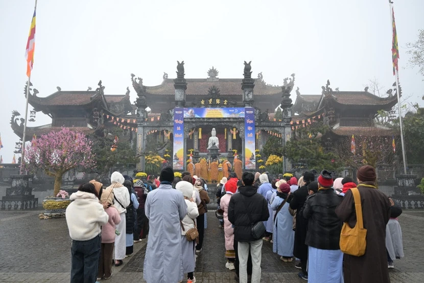 Độc đáo hội xuân “Mở Cổng trời” 2026 tại Fansipan