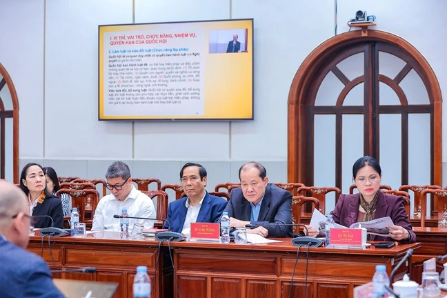 Chủ tịch Ủy ban Trung ương MTTQ Việt Nam Bùi Thị Minh Hoài ứng cử đại biểu Quốc hội khóa XVI tại tỉnh Phú Thọ