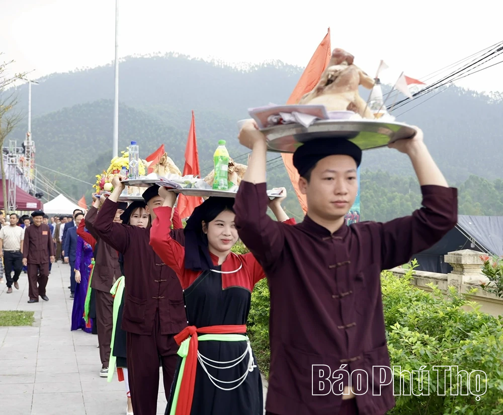 Đặc sắc lễ hội Xuống đồng của đồng bào Cao Lan ở Yên Lãng