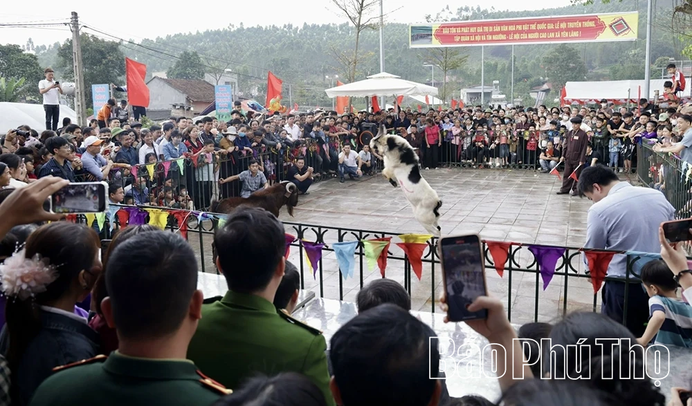 Đặc sắc lễ hội Xuống đồng của đồng bào Cao Lan ở Yên Lãng