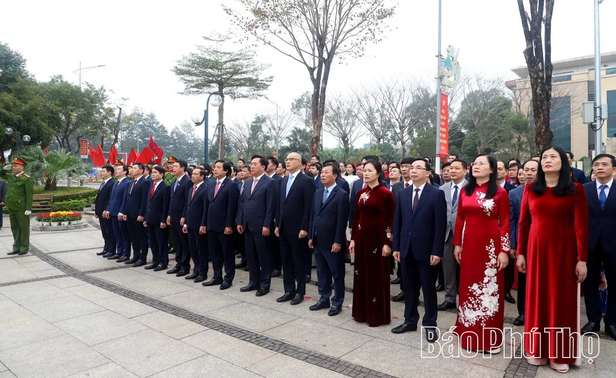 Thiêng liêng Lễ chào cờ đầu năm mới Bính Ngọ 2026
