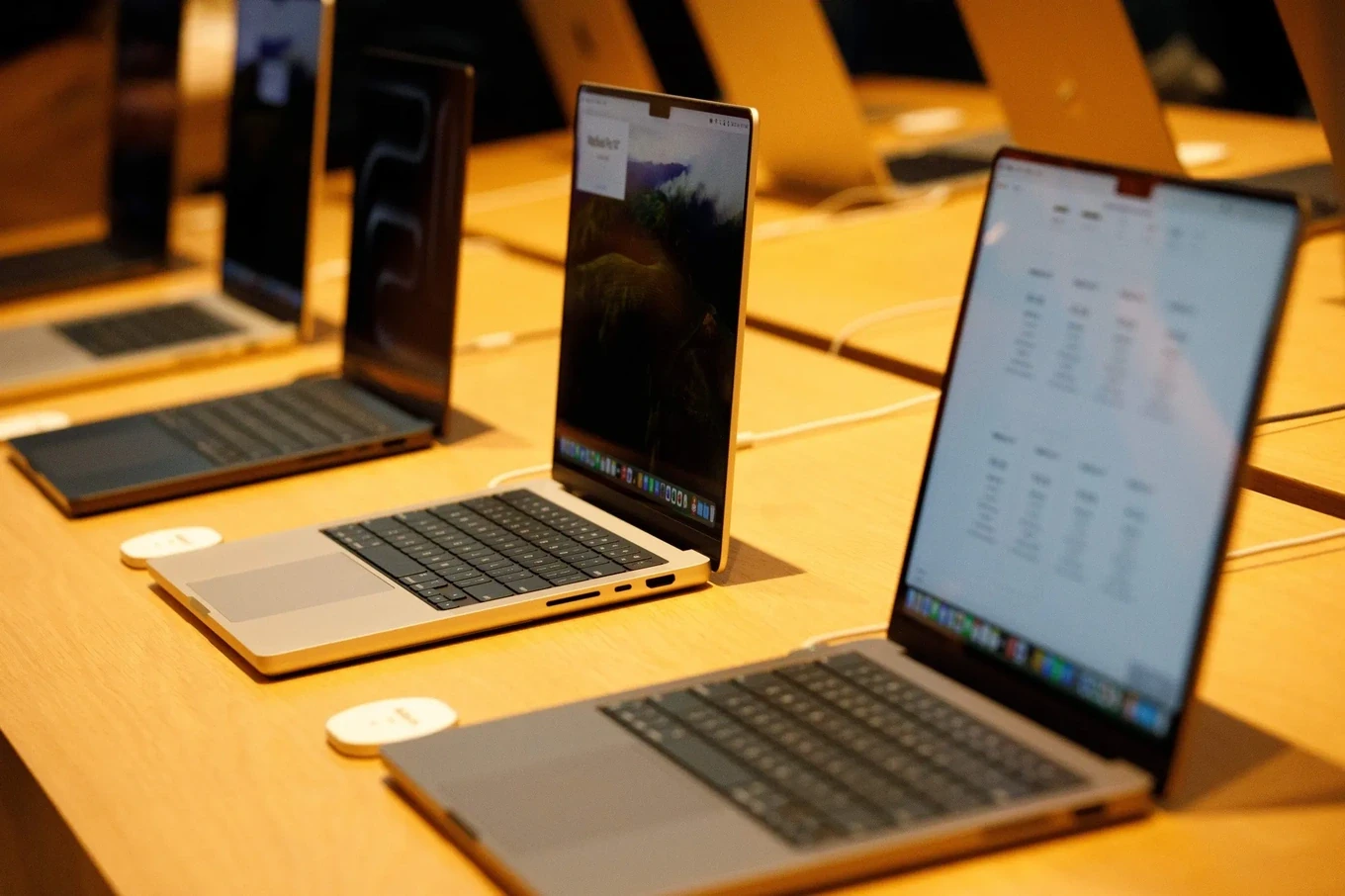 Apple sẽ ra mắt MacBook màn hình cảm ứng đầu tiên trong năm nay