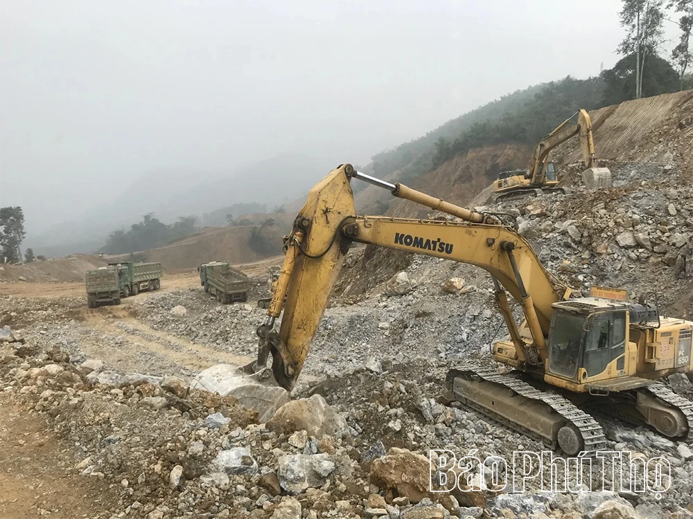 Đầu năm mới trên công trường dự án đường cao tốc Hòa Bình - Mộc Châu