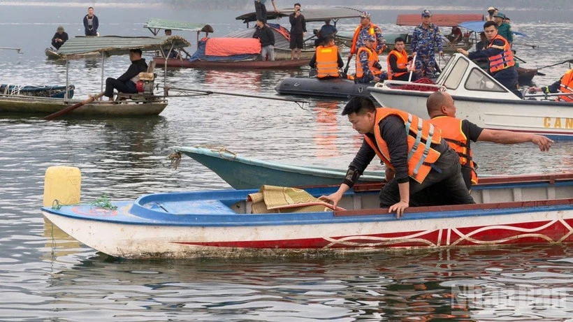 Khởi tố, bắt tạm giam lái tàu khách trong vụ tai nạn giao thông đường thủy trên hồ Thác Bà