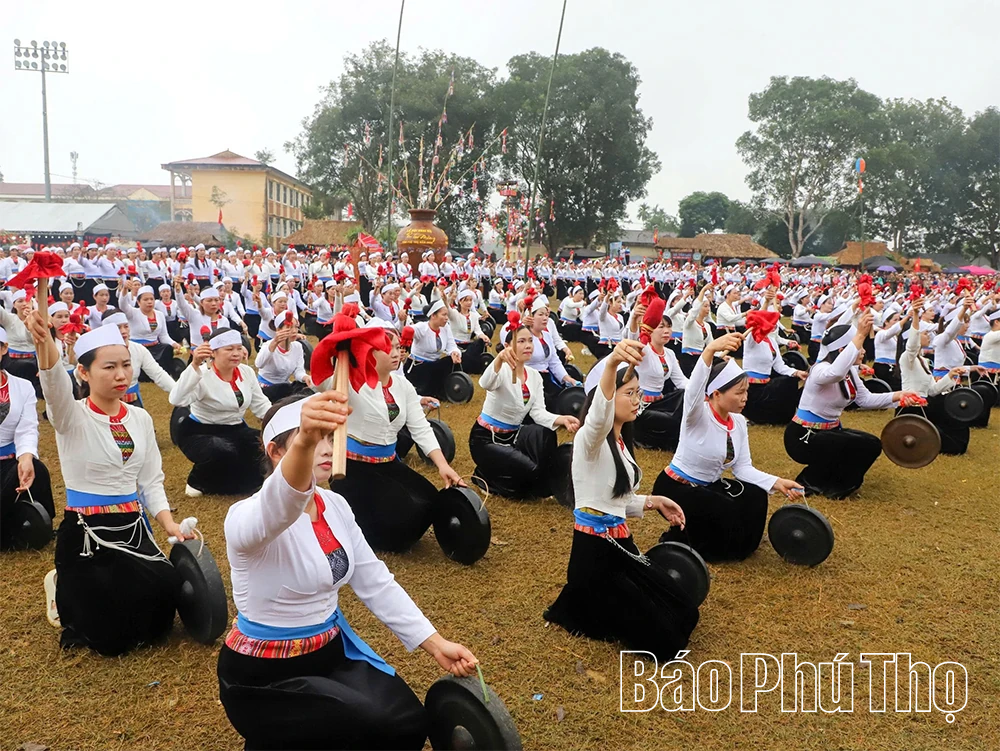 Lễ hội Khai hạ dân tộc Mường: Mở mùa, mở hội, mở không gian kết nối