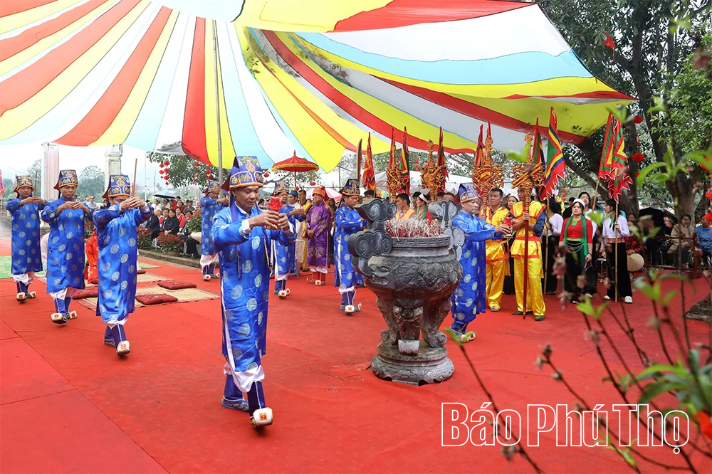 Đặc sắc Lễ Khai hạ Đình Ngòi, phường Hoà Bình