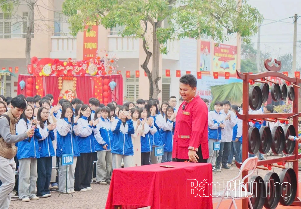 Gieo mầm văn hóa từ những điều giản dị