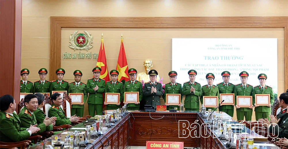 Khen thưởng đột xuất lực lượng phá án trong 48 giờ