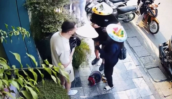 Cách các nước láng giềng đối phó nạn chặt chém du khách