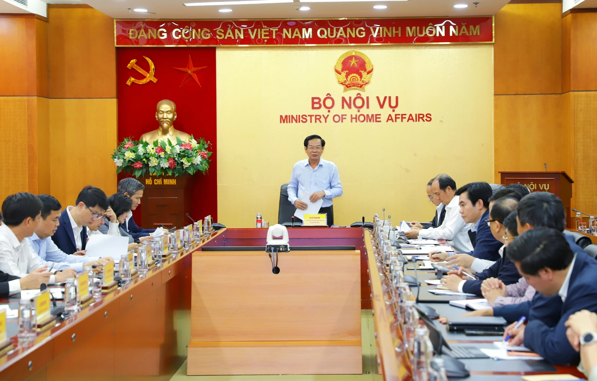 Tập trung sắp xếp, kiện toàn đơn vị sự nghiệp công lập; triển khai các nhiệm vụ cải cách tiền lương, trợ cấp, phụ cấp