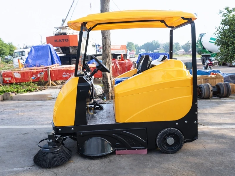 Khám phá 5 mẫu máy quét rác công nghiệp hiện đại, hiệu suất cao