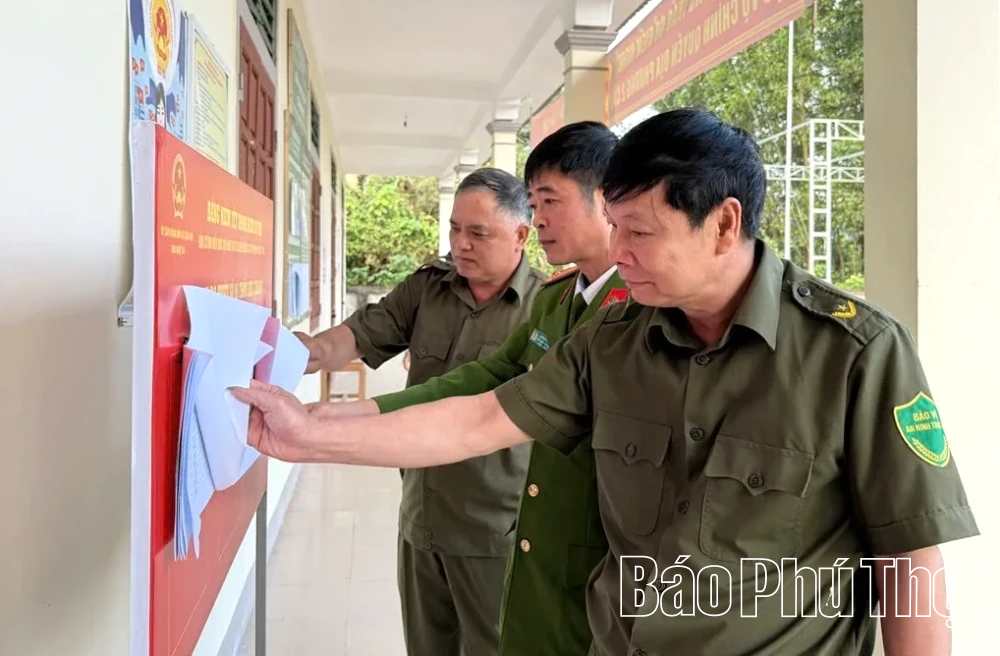 Tập trung “Đi từng ngõ, gõ từng nhà, rà từng người” để hoàn thiện danh sách cử tri