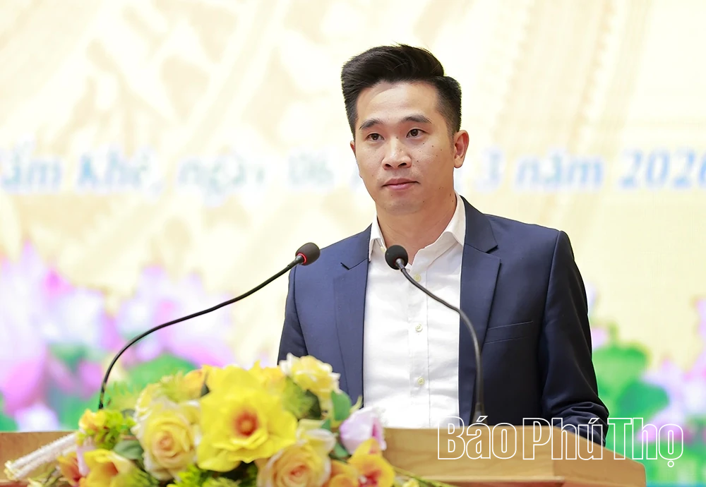 Phó Trưởng Ban Tổ chức Trung ương Nguyễn Hữu Đông tiếp xúc cử tri tại Đơn vị bầu cử số 2