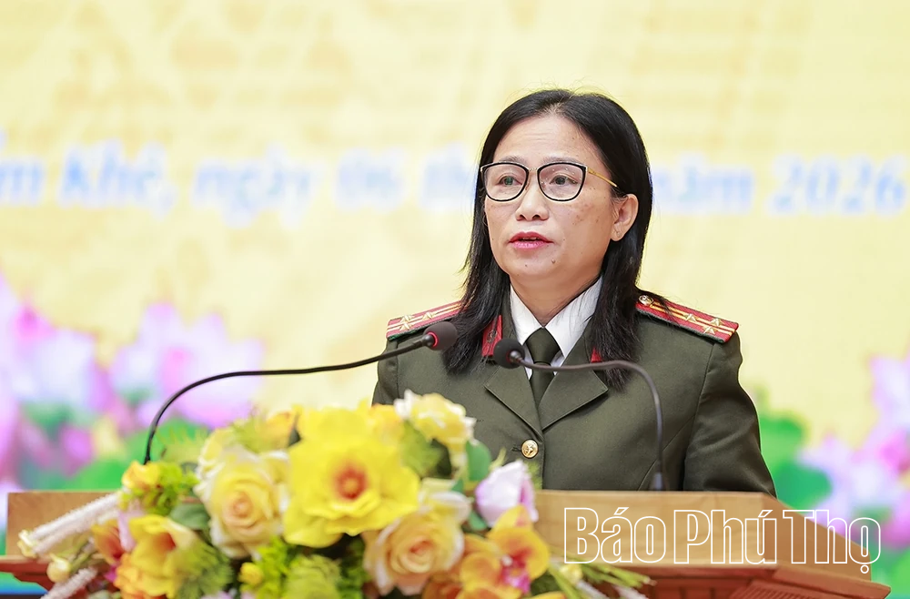 Phó Trưởng Ban Tổ chức Trung ương Nguyễn Hữu Đông tiếp xúc cử tri tại Đơn vị bầu cử số 2