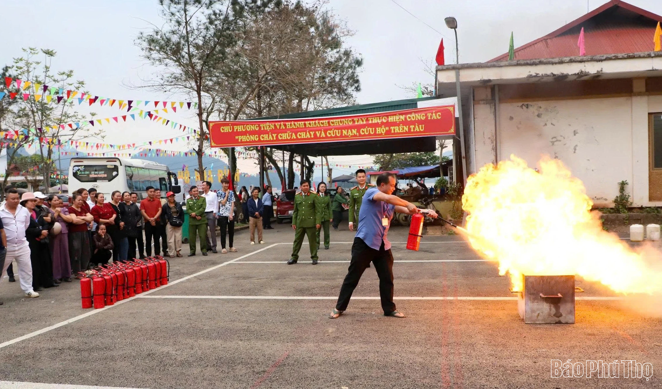 Tuyên truyền, hướng dẫn kiến thức, kỹ năng phòng cháy, chữa cháy và thoát nạn