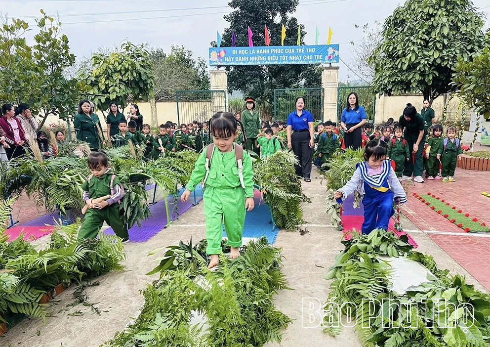 Sôi nổi phong trào thi đua yêu nước ở Mường Hoa