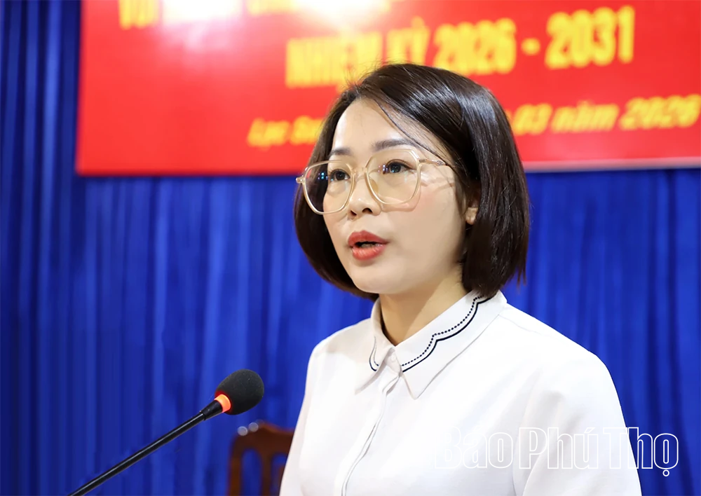 Các ứng cử viên đại biểu Quốc hội tiếp xúc cử tri, vận động tranh cử tại 8 xã khu vực Lạc Sơn