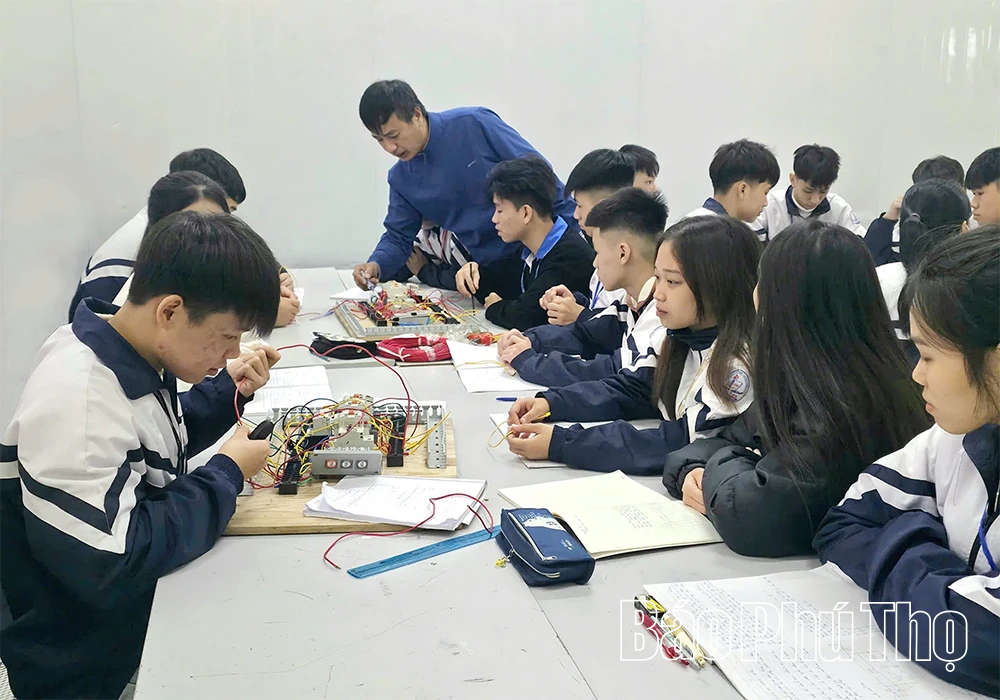 Học nghề - cánh cửa rộng mở cho học sinh sau tốt nghiệp trung học cơ sở