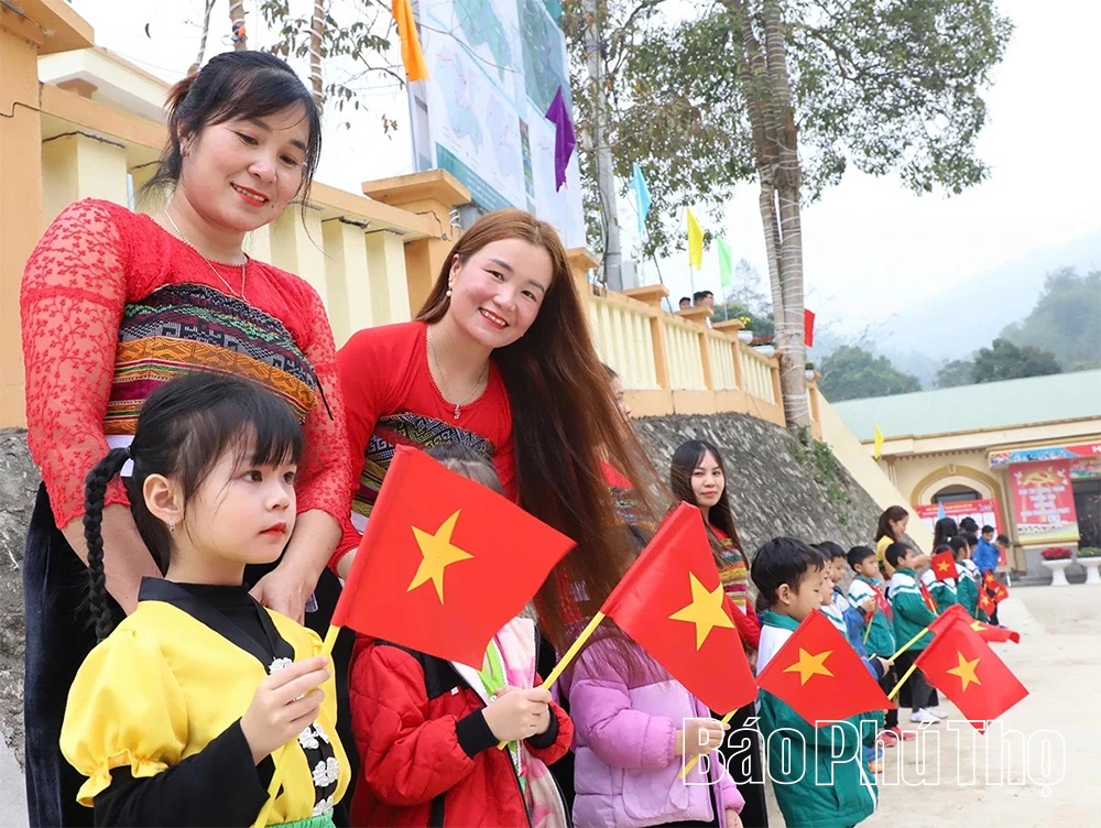 Hướng về ngày hội non sông