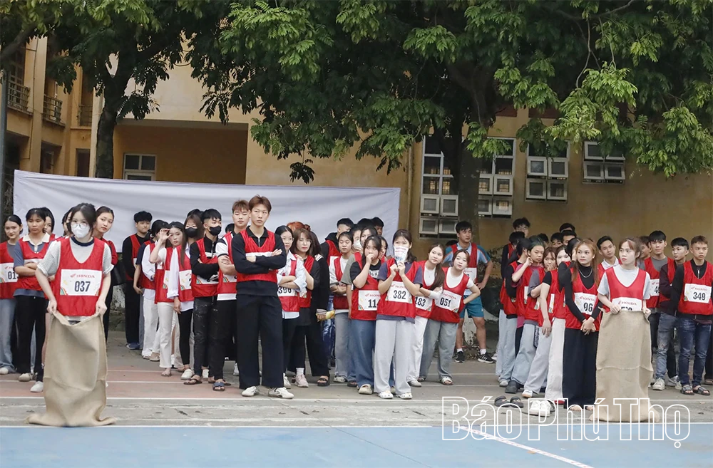 Sôi nổi Ngày hội sinh viên “Uni Tour” năm 2026