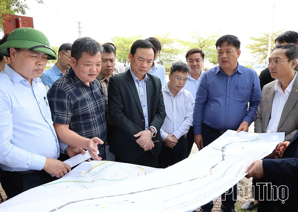 Phó Chủ tịch UBND tỉnh Quách Tất Liêm kiểm tra một số dự án giao thông tại khu vực Vĩnh Phúc