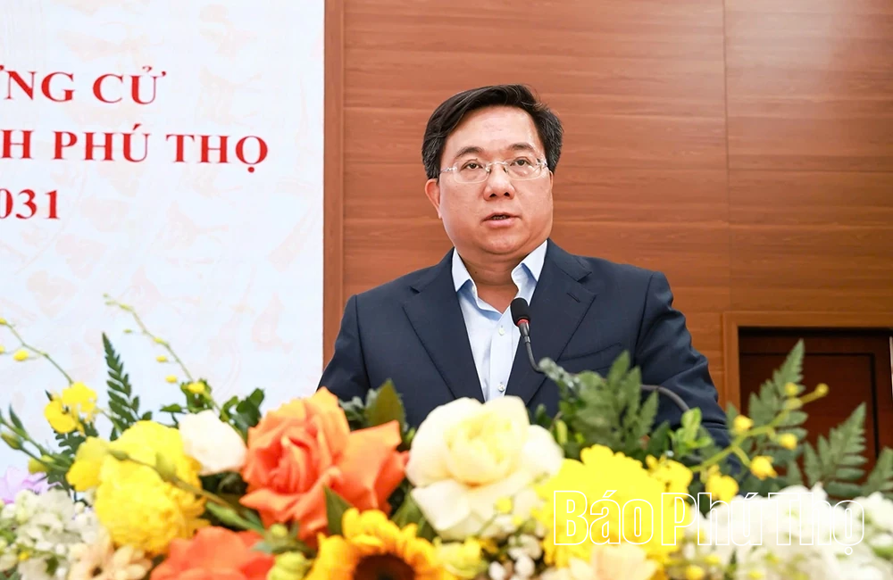 Ứng cử viên đại biểu HĐND tỉnh thuộc Đơn vị bầu cử số 14 tiếp xúc cử tri xã Xuân Lãng