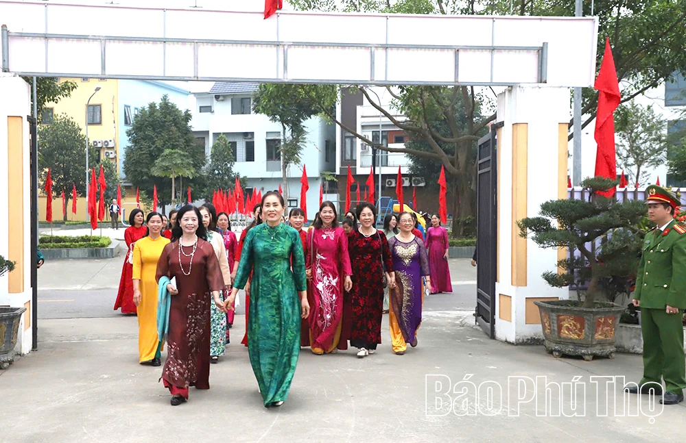 Bí thư Tỉnh ủy Phạm Đại Dương dự khai mạc và bỏ phiếu bầu cử tại phường Việt Trì