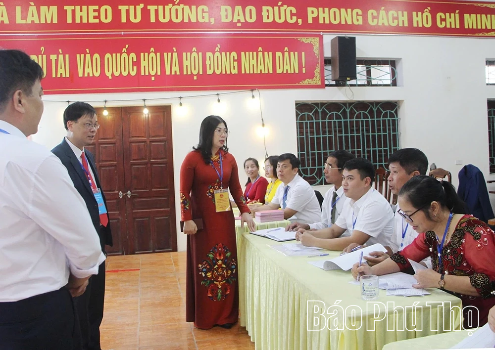 Lãnh đạo tỉnh dự lễ khai mạc và bỏ phiếu bầu cử đại biểu Quốc hội và đại biểu HĐND các cấp