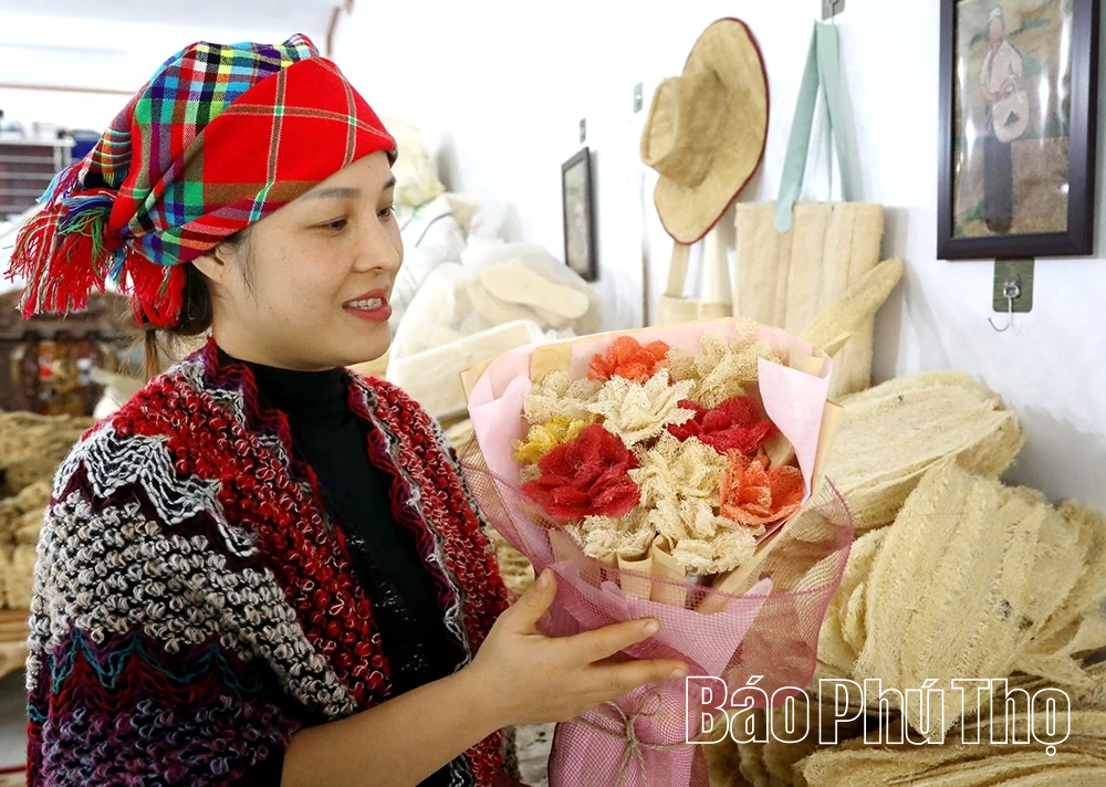 Cô gái Mường “thổi hồn” vào xơ mướp vùng cao