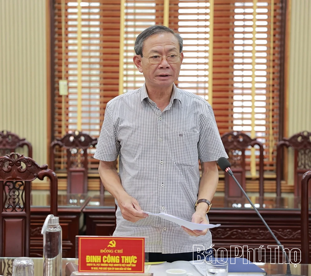 Phó Bí thư Thường trực Tỉnh ủy Bùi Văn Quang khảo sát, chỉ đạo công tác chuẩn bị bầu cử