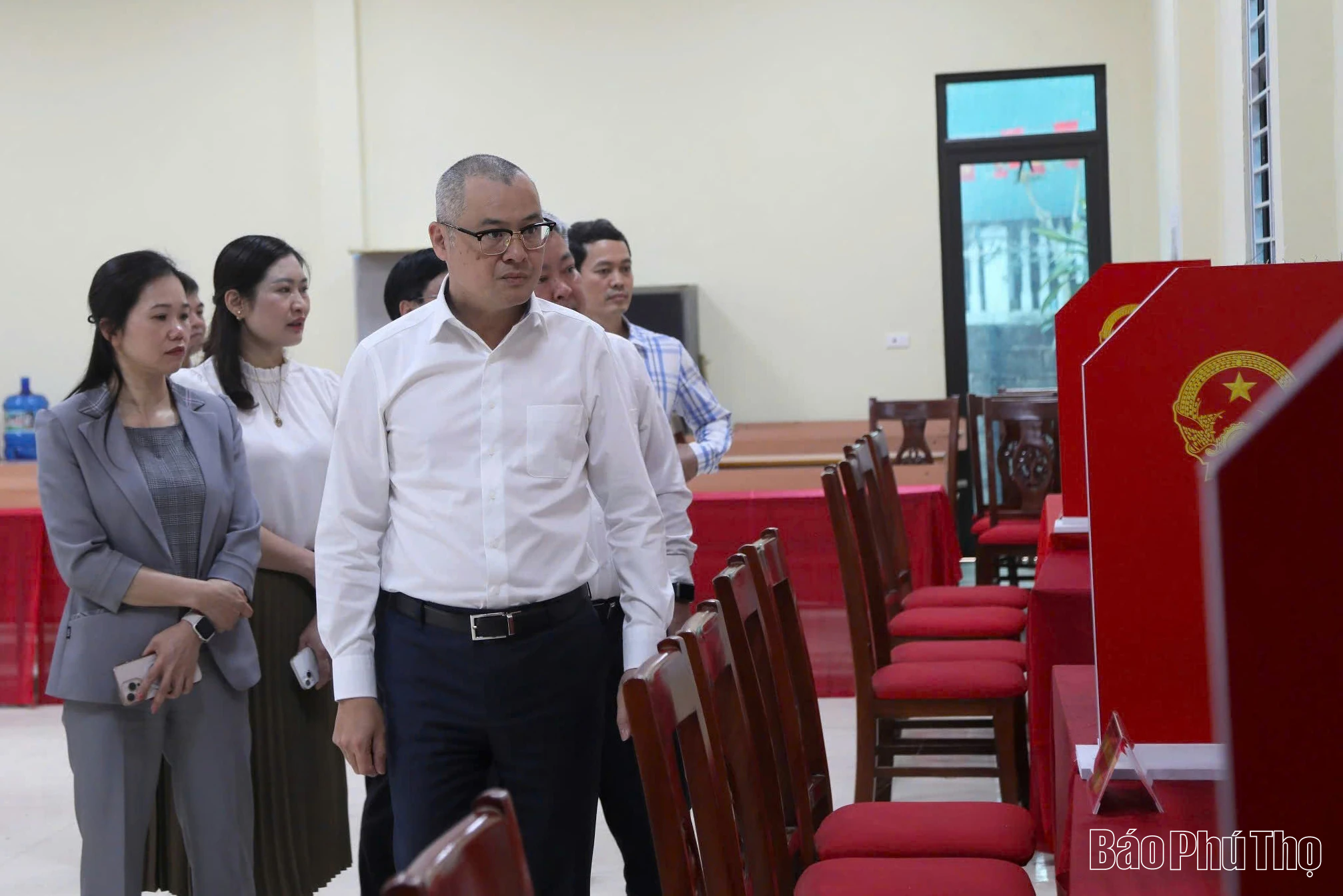 Bí thư Tỉnh ủy Phạm Đại Dương kiểm tra công tác chuẩn bị bầu cử tại các xã Cao Dương, Liên Sơn, Lương Sơn