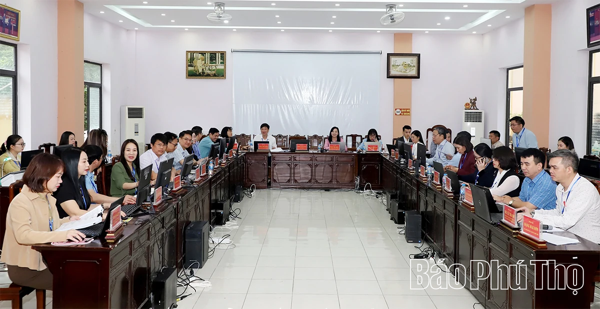 Bí thư Tỉnh ủy Phạm Đại Dương thăm, động viên lực lượng làm công tác bầu cử phường Việt Trì và Trung tâm điều hành, thông tin công tác bầu cử tỉnh